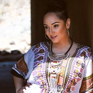 Meet your Posher, Candida